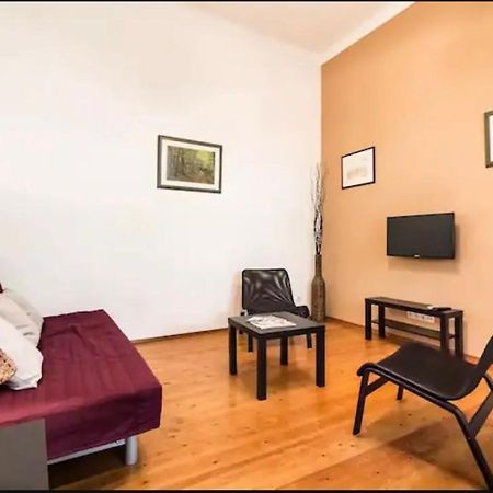 Quiet Apartment Just 10 Minutes From The Center Budapest Exterior photo